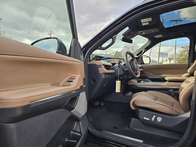 2025 Lincoln Navigator Black Label