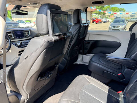 2018 Chrysler Pacifica Touring L Plus