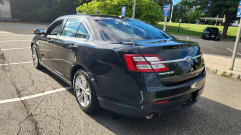 2014 Ford Taurus SEL