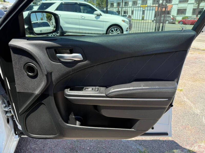 2019 Dodge Charger SXT