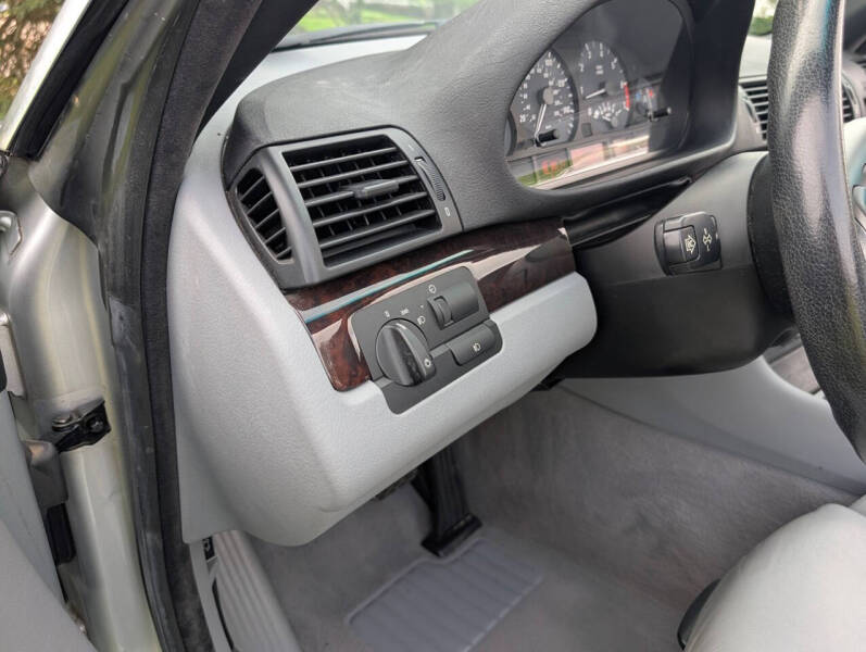2002 BMW 3 Series 325Ci