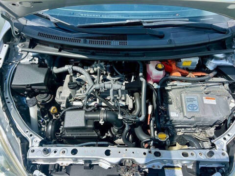 2015 Toyota Prius c Four