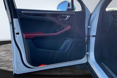 2018 Porsche Macan S