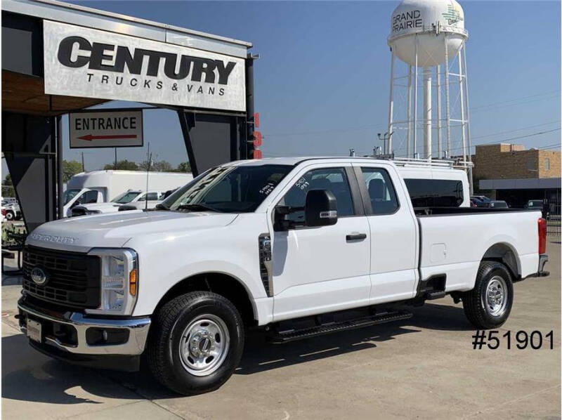 2024 Ford F-350 Super Duty XL's photo