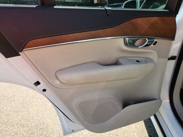 2020 Volvo XC90 T6 Inscription 6-Passenger