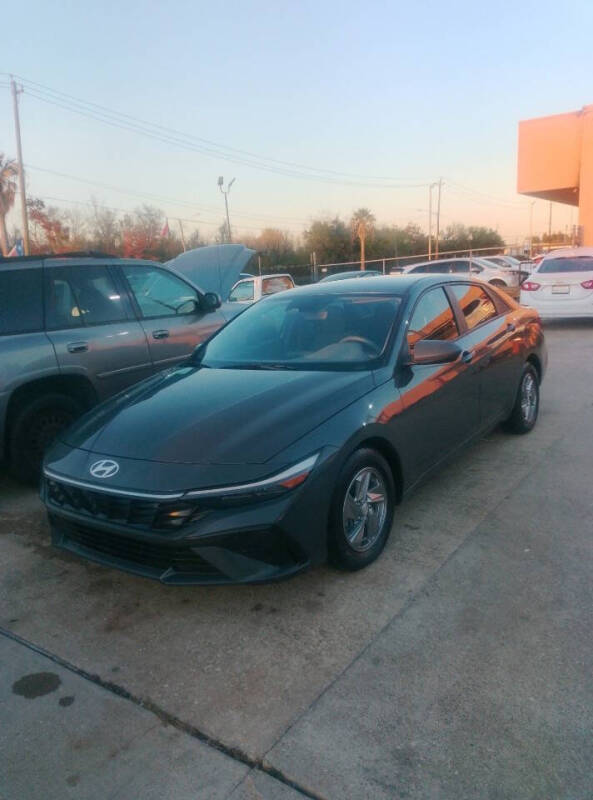 2024 Hyundai Elantra SE