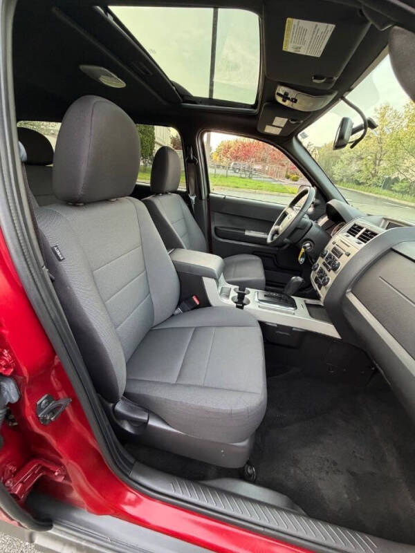 2011 Ford Escape XLT