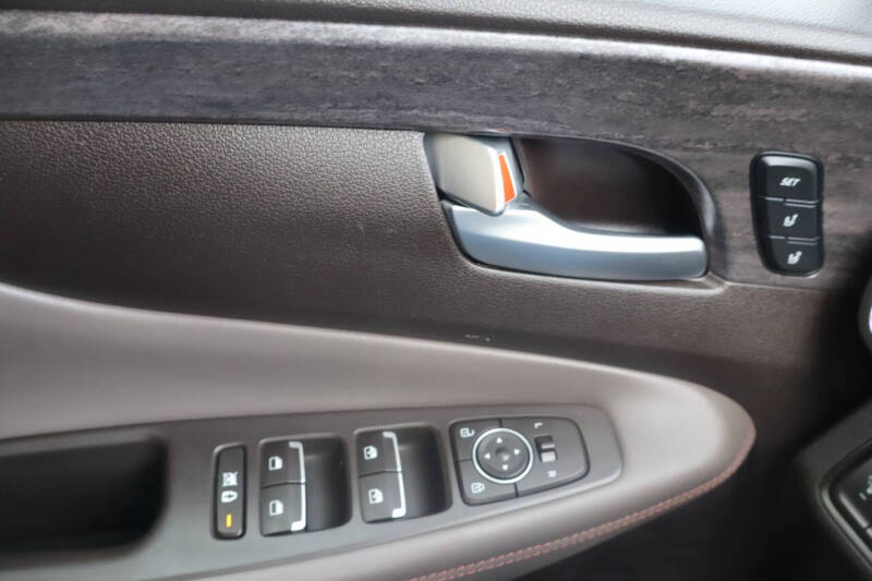 2020 Hyundai Santa Fe Limited 2.0T