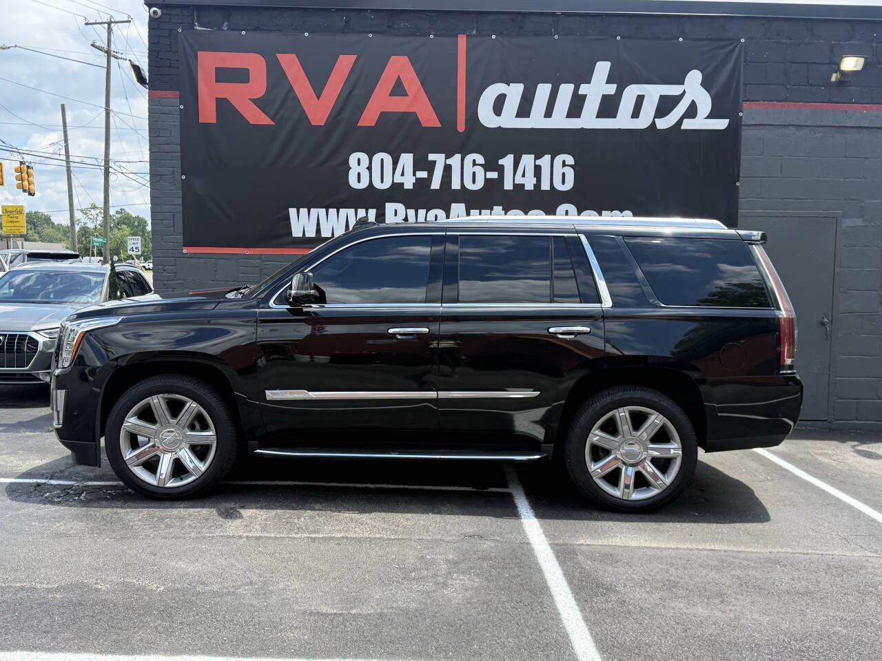 Black 2017 Cadillac Escalade Luxury 4x4 Luxury 4dr SUV 2
