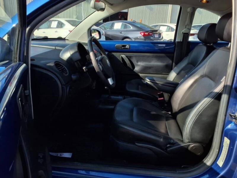 2008 Volkswagen New Beetle S