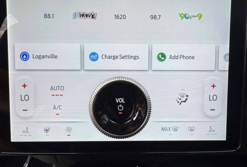 2025 Ford Mustang Mach-E Select