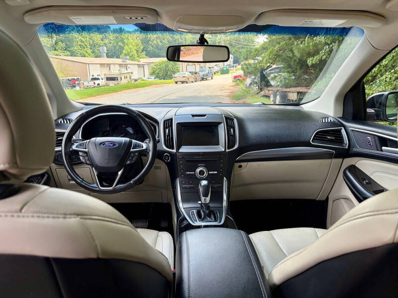 2017 Ford Edge Titanium
