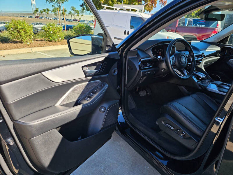 2024 Acura MDX w/Tech