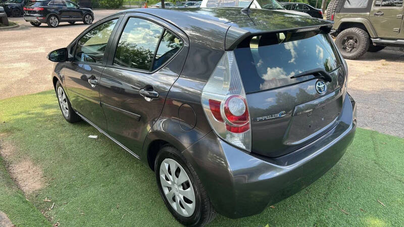 2013 Toyota Prius c