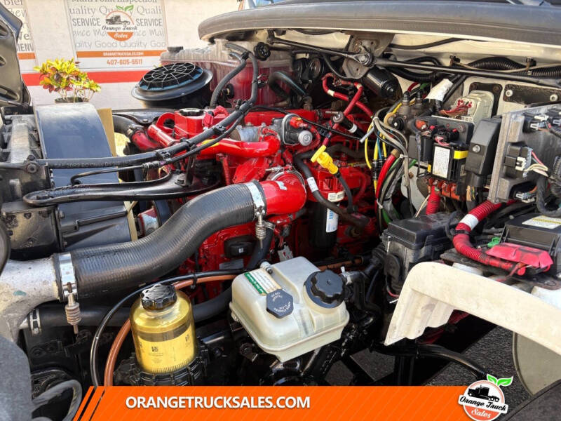 2018 Freightliner M2 106