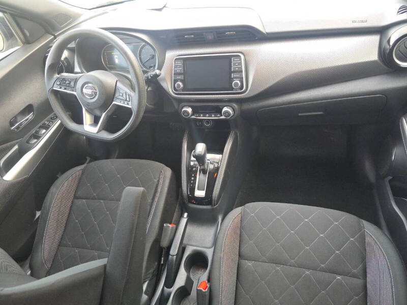 2020 Nissan Kicks SV