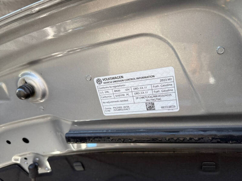 2023 Volkswagen Tiguan SE R-Line Black