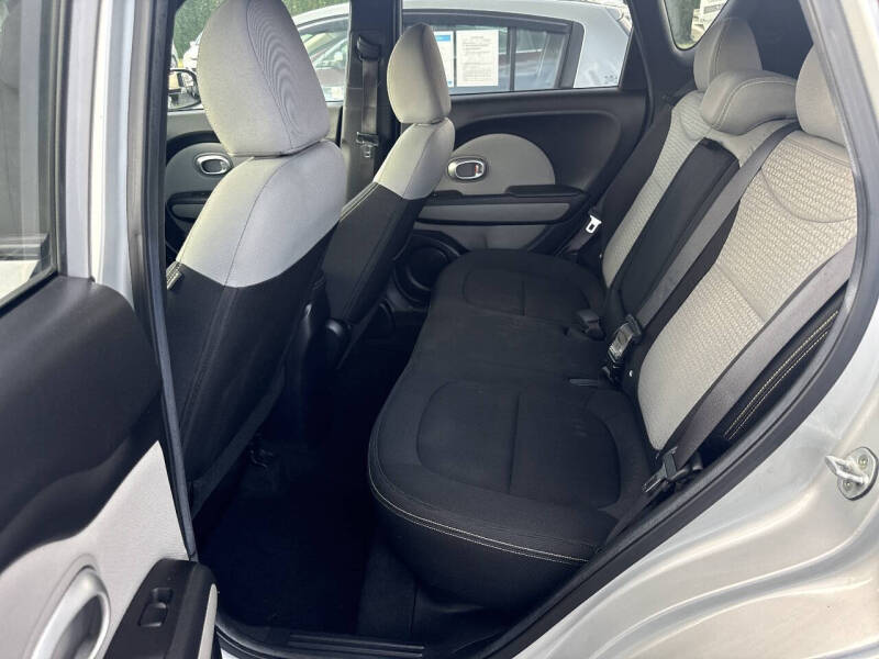 2015 Kia Soul +