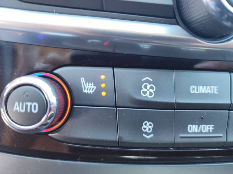 2017 Buick LaCrosse Essence