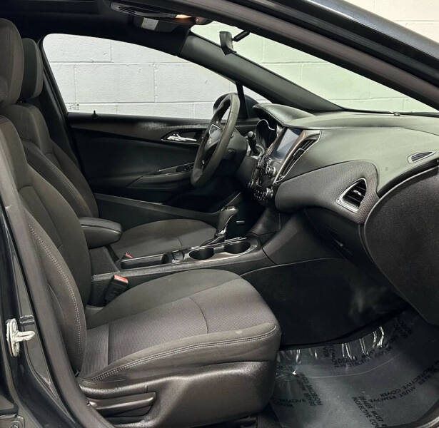 2017 Chevrolet Cruze LT Auto