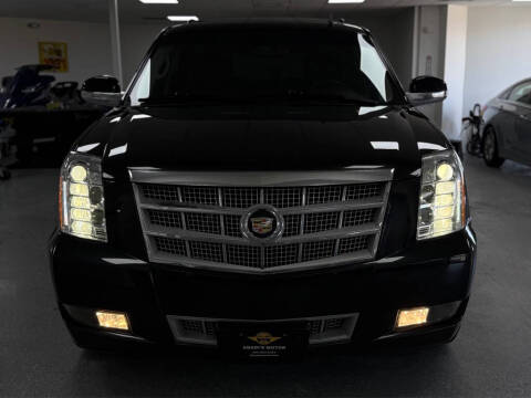 2013 Cadillac Escalade Platinum Edition