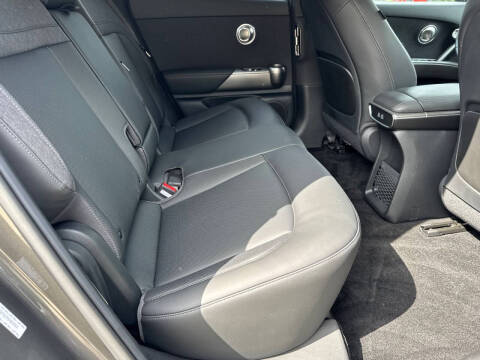 2025 Genesis GV60 Standard