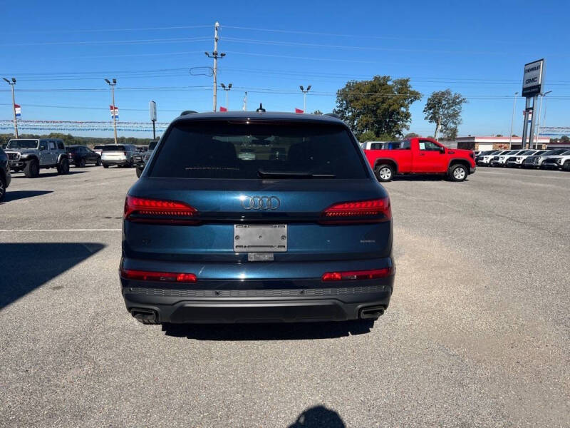 2025 Audi Q7 quattro Premium 45 TFSI