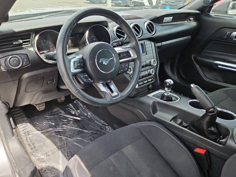2021 Ford Mustang EcoBoost
