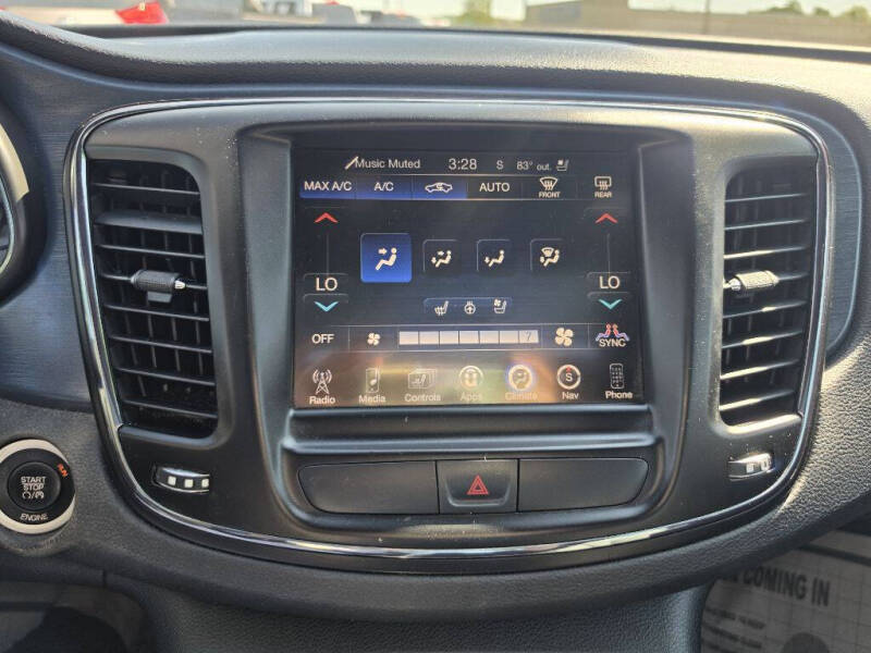 2016 Chrysler 200 S