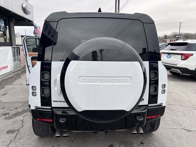 2023 Land Rover Defender 110 V8