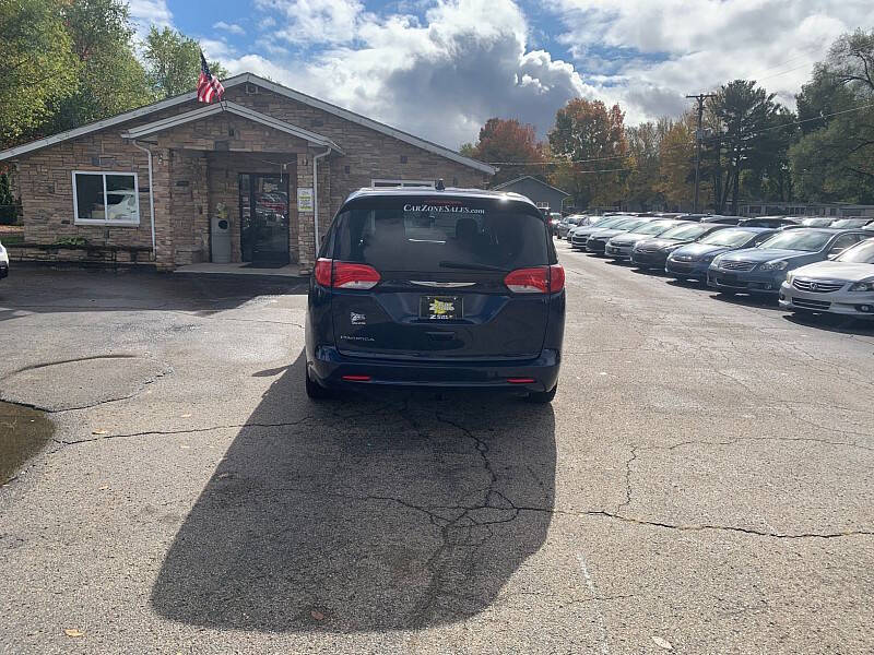 2017 Chrysler Pacifica LX