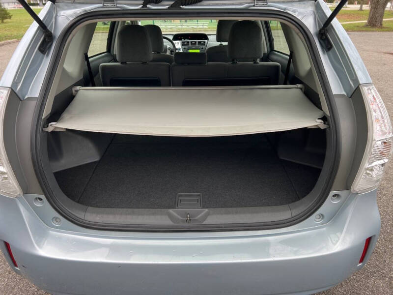 2012 Toyota Prius v Two