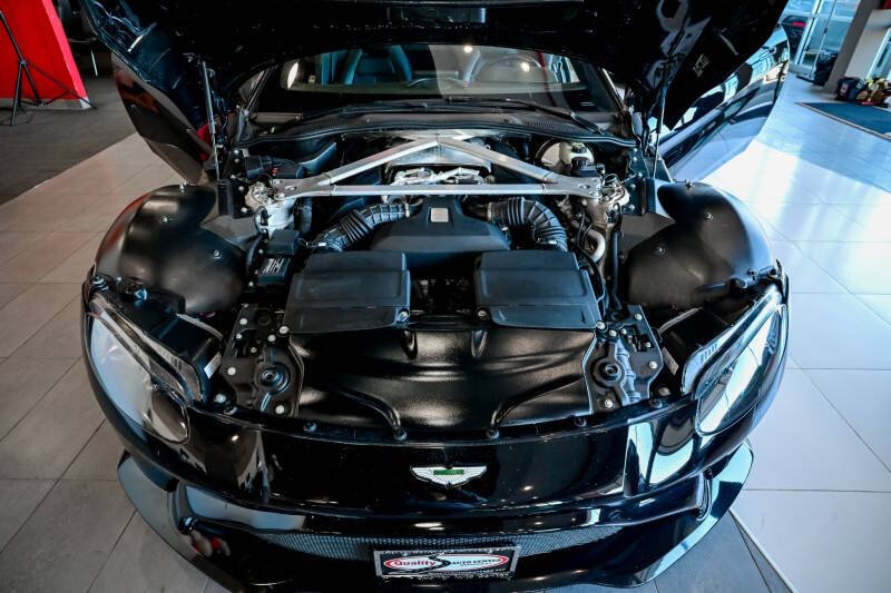 2022 Aston Martin Vantage