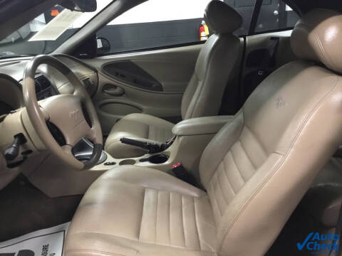 2004 Ford Mustang GT Deluxe