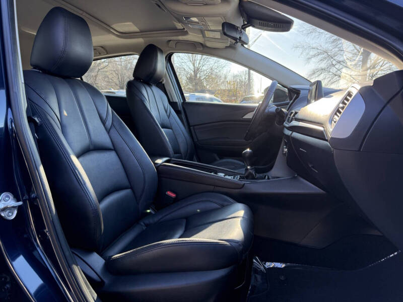 2018 Mazda MAZDA3 Touring