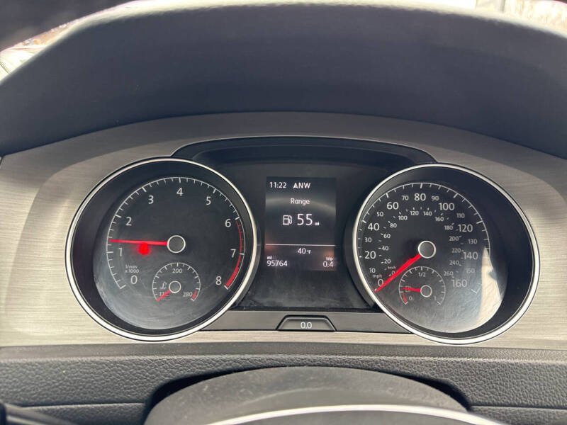 2017 Volkswagen Golf TSI S