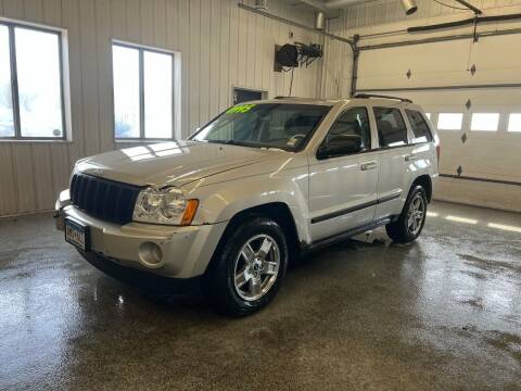2007 Jeep Grand Cherokee for sale at Sand's Auto Sales in Cambridge MN