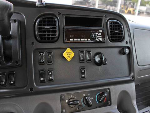2020 Freightliner M2 106