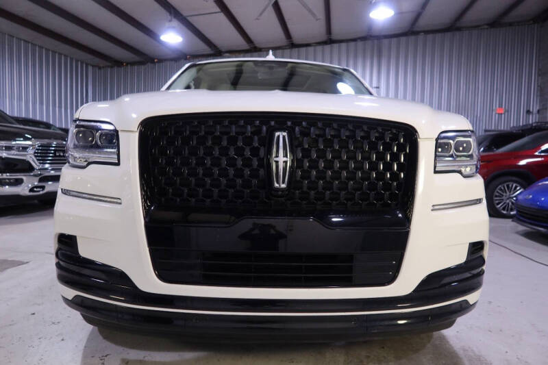 2022 Lincoln Navigator Black Label