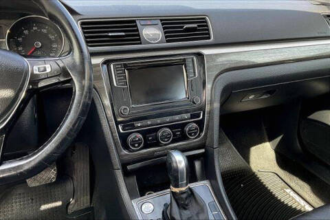 2017 Volkswagen Passat 1.8T SE