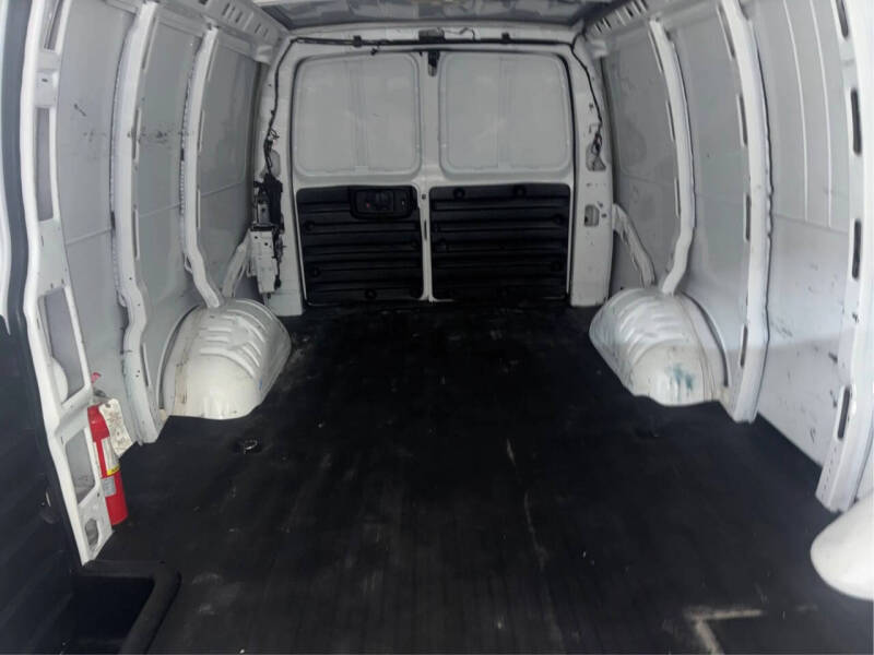 2023 Chevrolet Express 2500