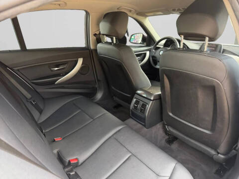 2017 BMW 3 Series 320i
