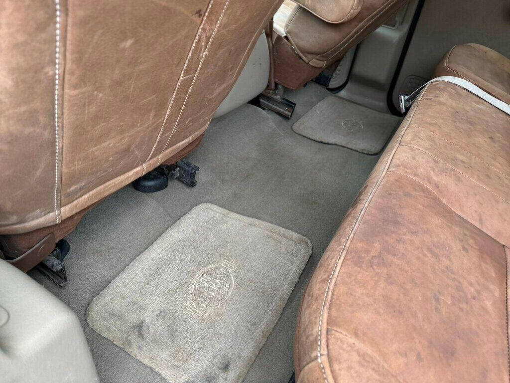 2005 Ford F-350 Super Duty 41