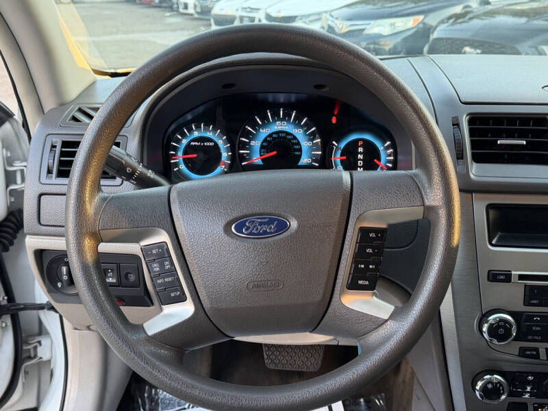 2012 Ford Fusion SE