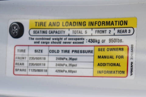 2024 Volvo XC60 B5 Core Dark Theme