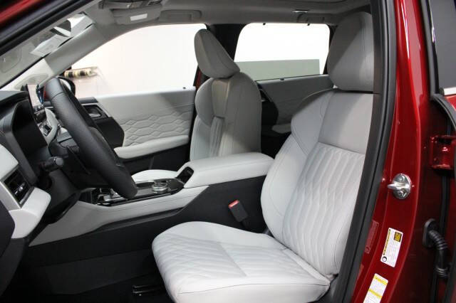 2025 Mitsubishi Outlander SEL