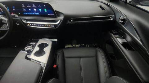 2024 Cadillac LYRIQ Tech