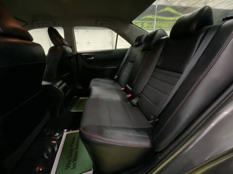 2017 Toyota Camry SE