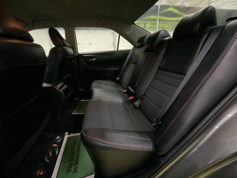 2017 Toyota Camry SE