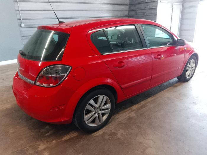 2008 Saturn Astra XR